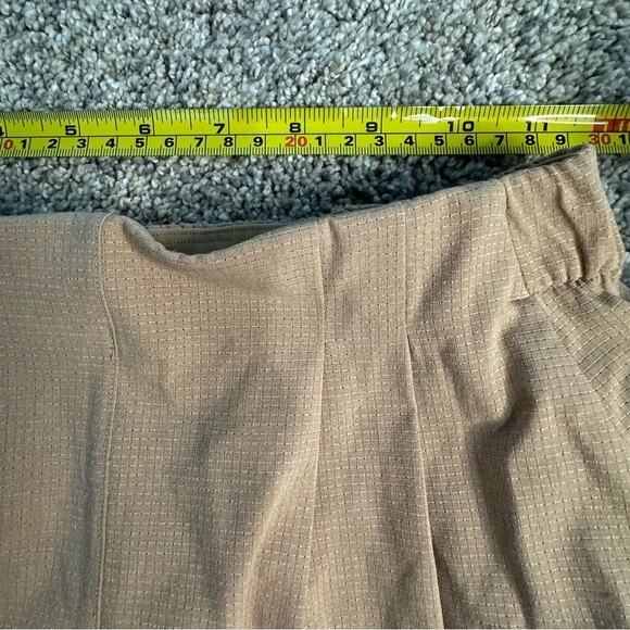 Lululemon Practical Play Short 3.5" 2 XS Beech Wood tan khaki pull on travel - Picture 10 of 11